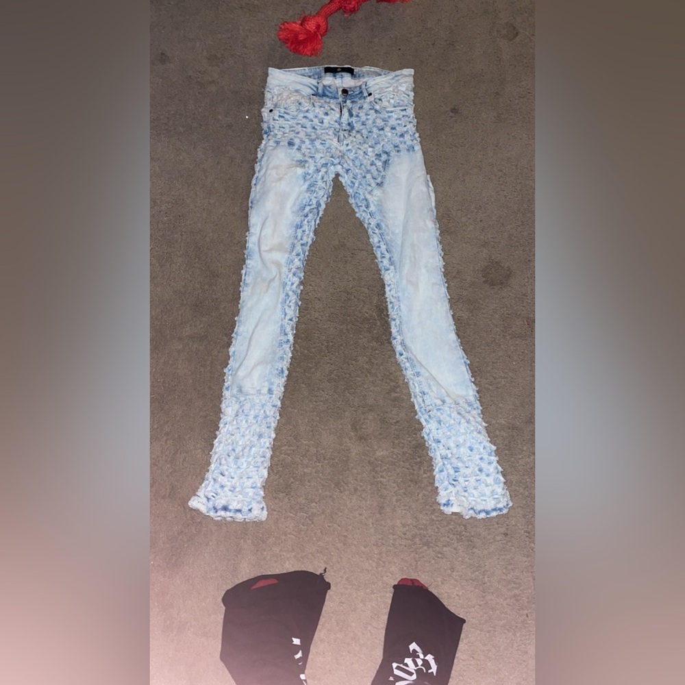 Focus Stacked Jeans
Online-109.99
selling for $55
no lower than 30
waist 30